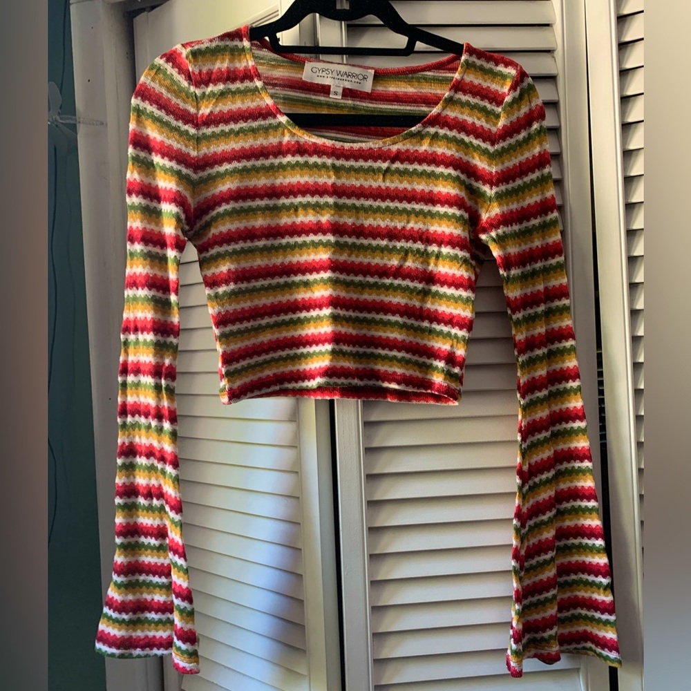 Gypsy Warrior crop/bell sleeve top | size small
